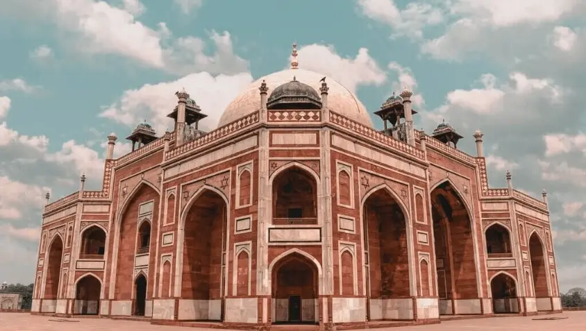 Exploring the Rich History of Islamic Art and Architecture